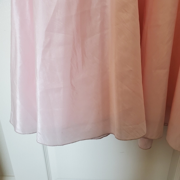 Tony Bowls Paris Pink Beaded Evening Gown, Size 4 - Picture 9 of 12